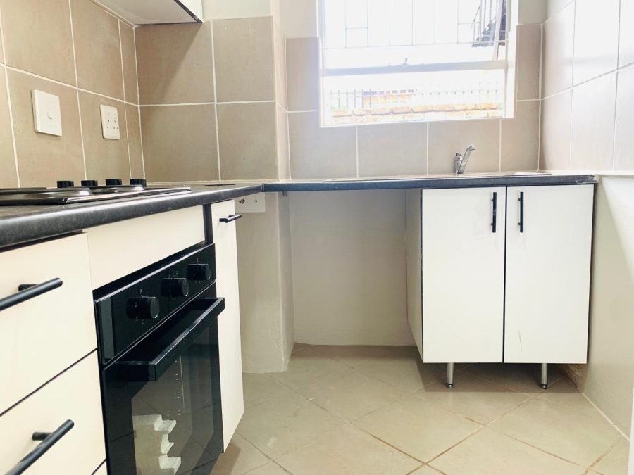2 Bedroom Property for Sale in Pretoria North Gauteng