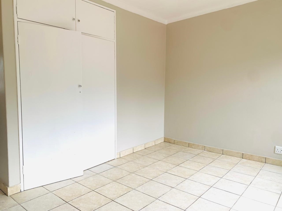 2 Bedroom Property for Sale in Pretoria North Gauteng