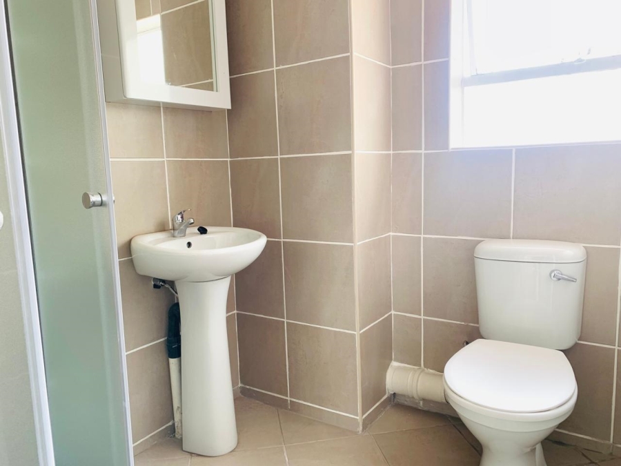 2 Bedroom Property for Sale in Pretoria North Gauteng