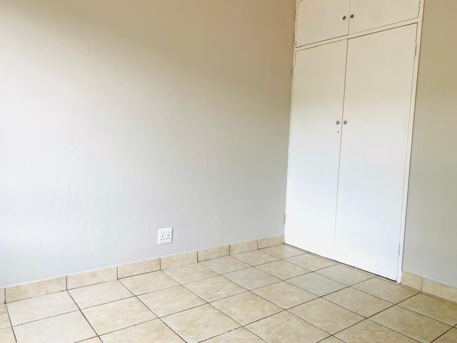 2 Bedroom Property for Sale in Pretoria North Gauteng
