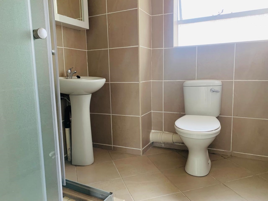 2 Bedroom Property for Sale in Pretoria North Gauteng