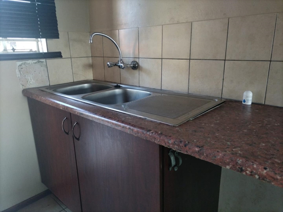 2 Bedroom Property for Sale in Theresa Park Gauteng