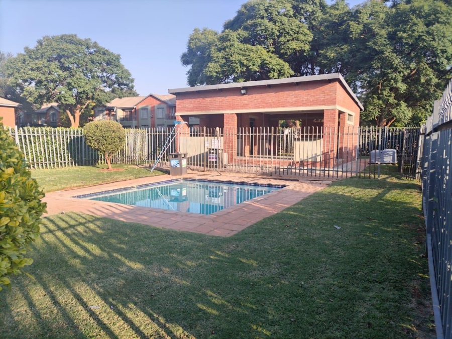 2 Bedroom Property for Sale in Theresa Park Gauteng