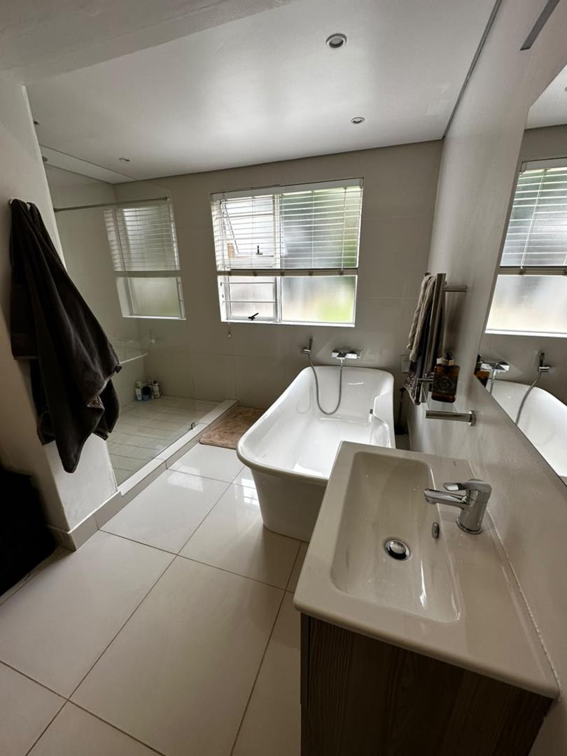 To Let 3 Bedroom Property for Rent in Greenside Gauteng