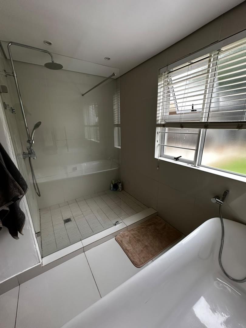 To Let 3 Bedroom Property for Rent in Greenside Gauteng