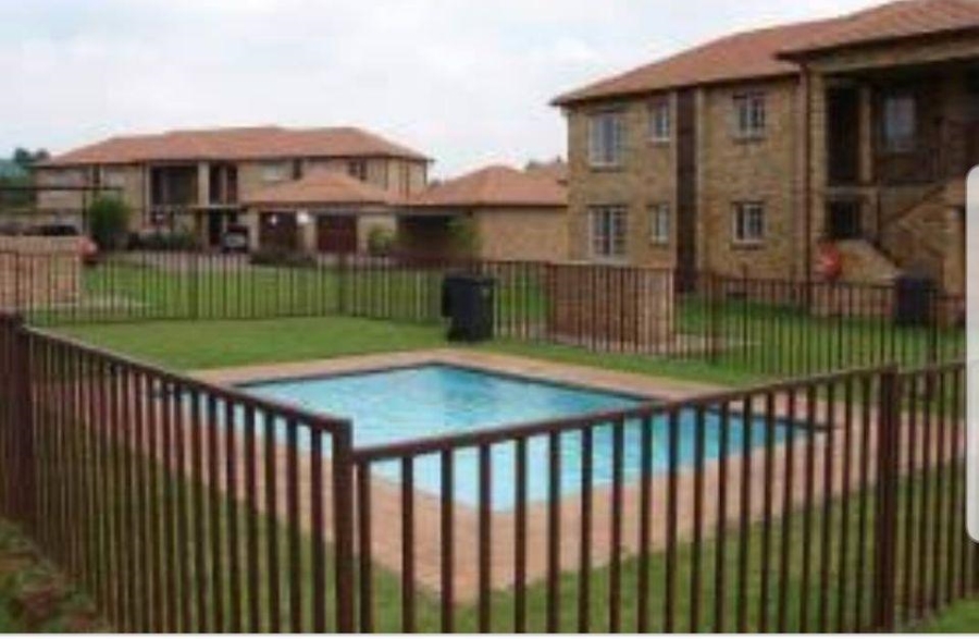 2 Bedroom Property for Sale in Noordwyk Gauteng