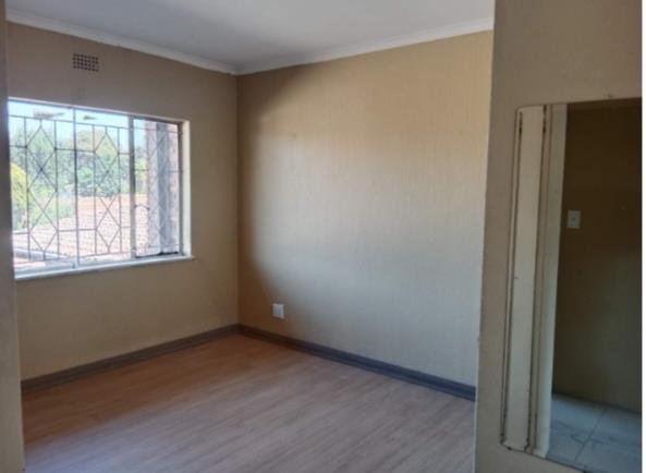 To Let 3 Bedroom Property for Rent in Corlett Gardens Gauteng
