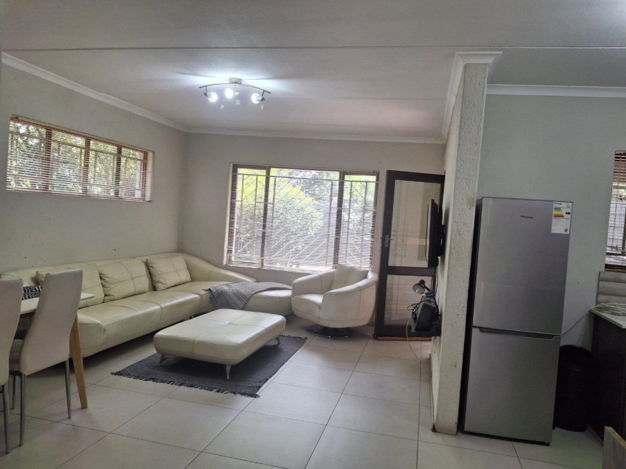 To Let 1 Bedroom Property for Rent in Benmore Gauteng