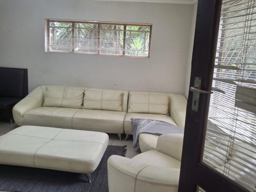 To Let 1 Bedroom Property for Rent in Benmore Gauteng