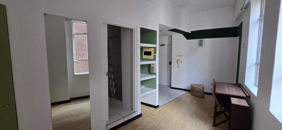 To Let 1 Bedroom Property for Rent in Braamfontein Gauteng