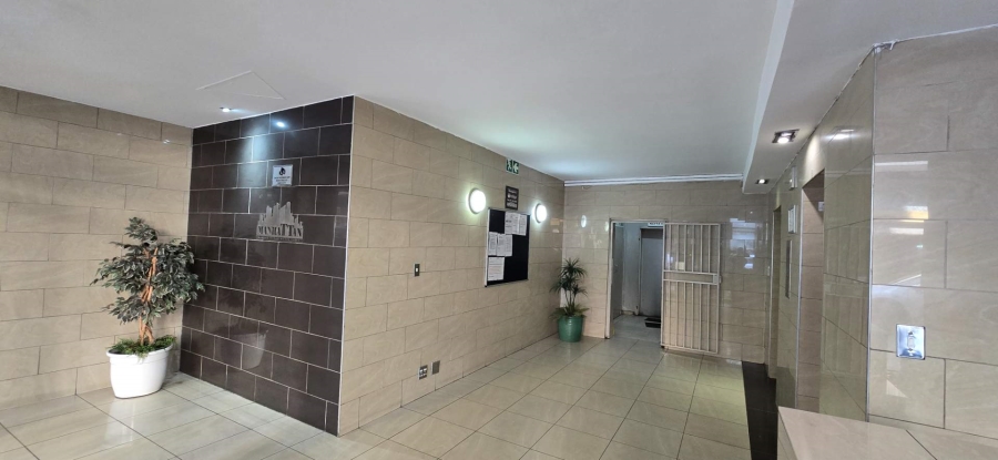 To Let 1 Bedroom Property for Rent in Braamfontein Gauteng