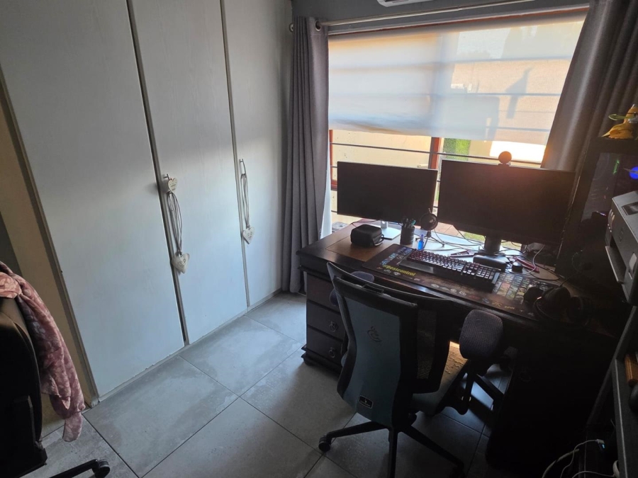 4 Bedroom Property for Sale in Weltevreden A H Gauteng