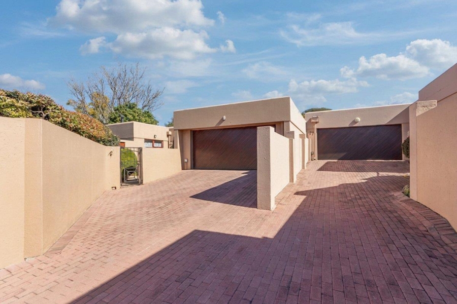 4 Bedroom Property for Sale in Weltevreden A H Gauteng