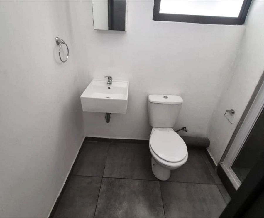 1 Bedroom Property for Sale in Ferndale Gauteng