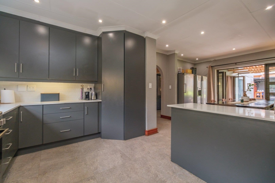 4 Bedroom Property for Sale in Clubview Gauteng