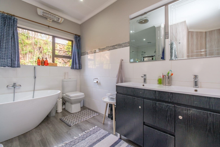 4 Bedroom Property for Sale in Clubview Gauteng