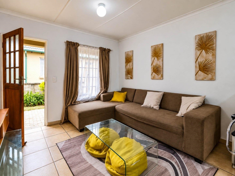 2 Bedroom Property for Sale in Kosmosdal Gauteng