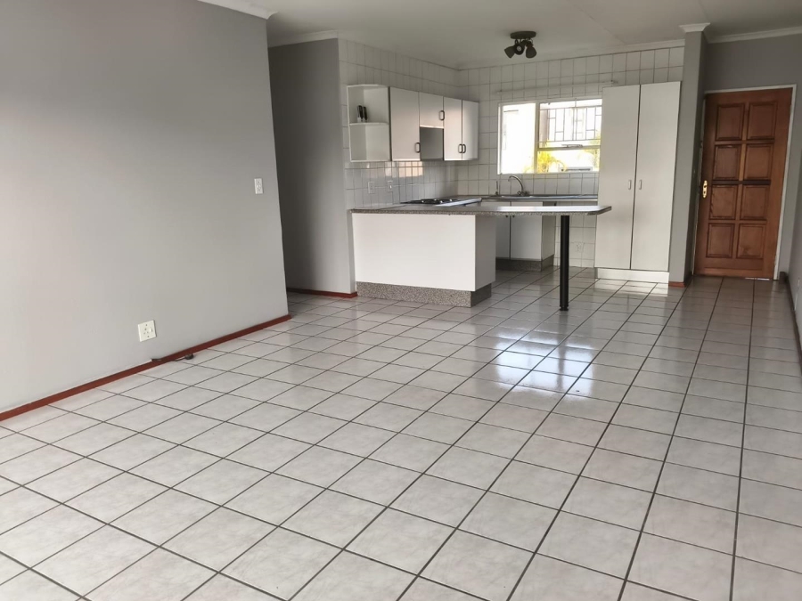 To Let 3 Bedroom Property for Rent in New Redruth Gauteng