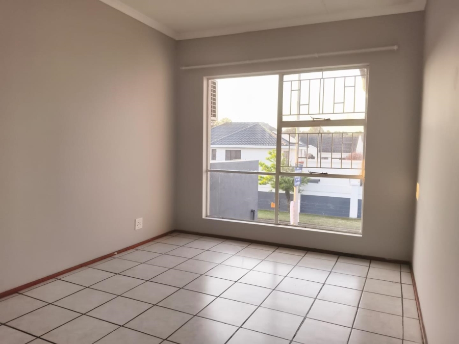 To Let 3 Bedroom Property for Rent in New Redruth Gauteng