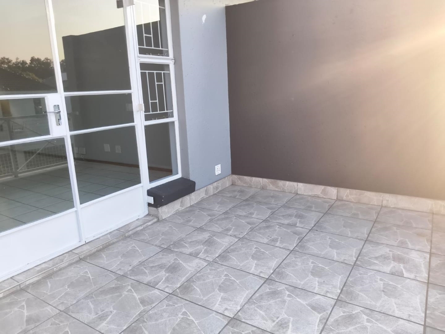 To Let 3 Bedroom Property for Rent in New Redruth Gauteng