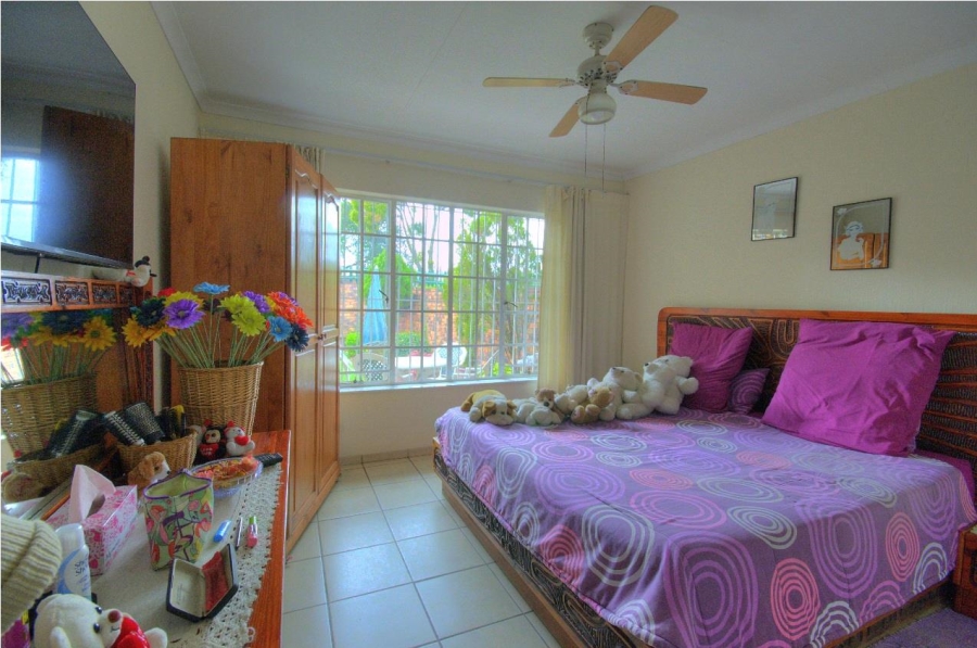 1 Bedroom Property for Sale in Brackenhurst Gauteng
