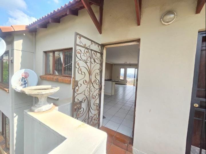 2 Bedroom Property for Sale in Winchester Hills Gauteng