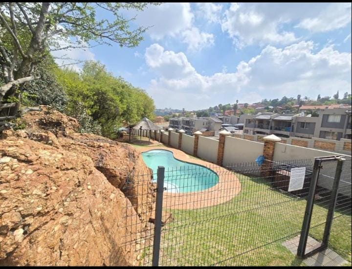 2 Bedroom Property for Sale in Winchester Hills Gauteng