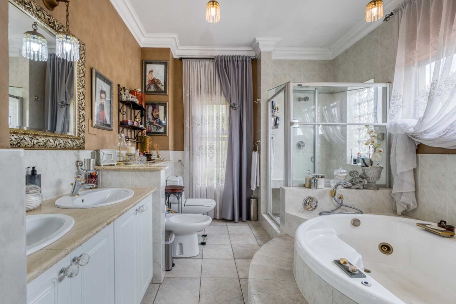4 Bedroom Property for Sale in Dainfern Golf Estate Gauteng