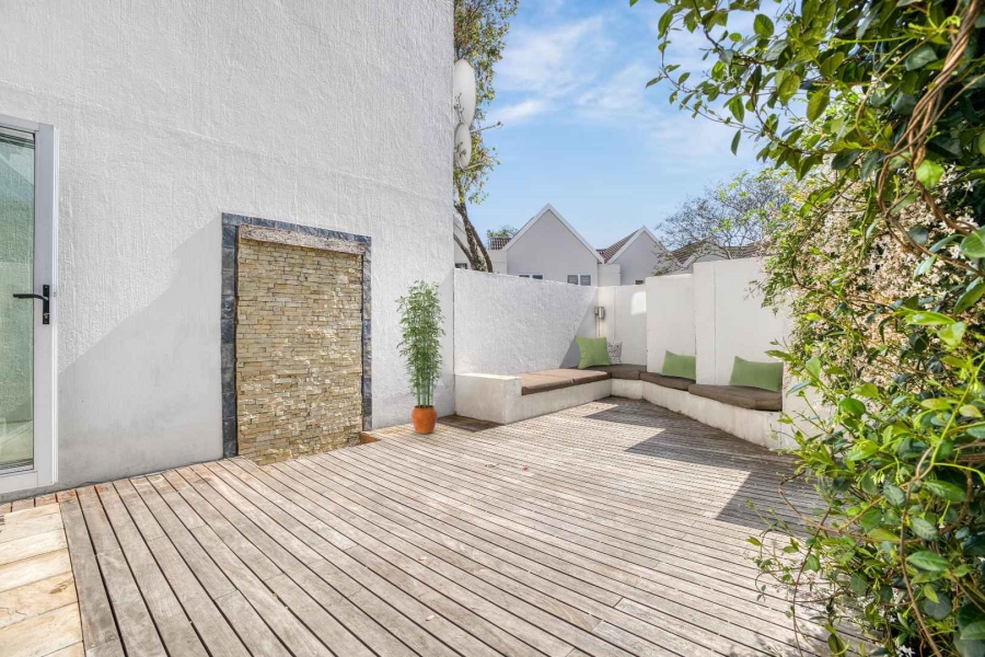 2 Bedroom Property for Sale in Fourways Gardens Gauteng