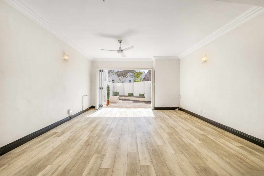 2 Bedroom Property for Sale in Fourways Gardens Gauteng