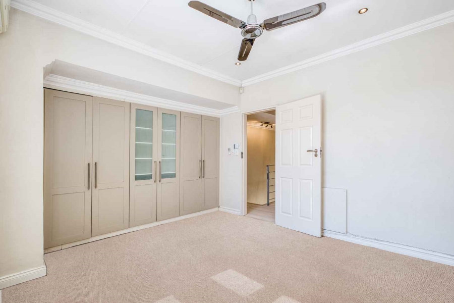 2 Bedroom Property for Sale in Fourways Gardens Gauteng