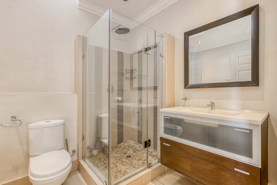 2 Bedroom Property for Sale in Fourways Gardens Gauteng