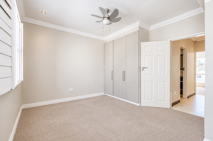 2 Bedroom Property for Sale in Fourways Gardens Gauteng