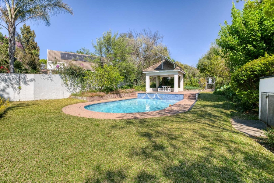 2 Bedroom Property for Sale in Fourways Gardens Gauteng