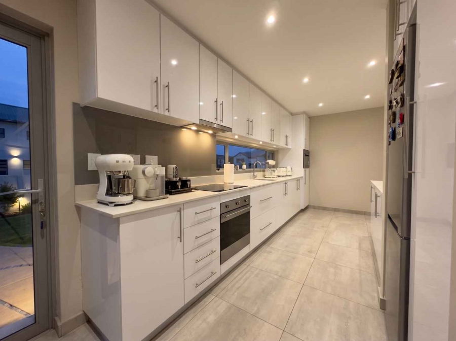 3 Bedroom Property for Sale in Eye of Africa Gauteng