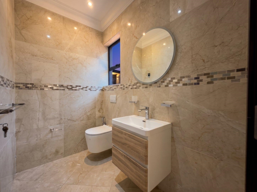 6 Bedroom Property for Sale in Eye of Africa Gauteng