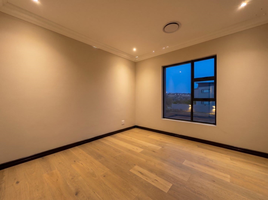 6 Bedroom Property for Sale in Eye of Africa Gauteng