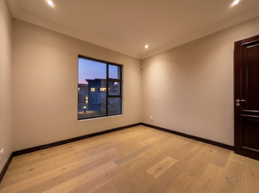 6 Bedroom Property for Sale in Eye of Africa Gauteng