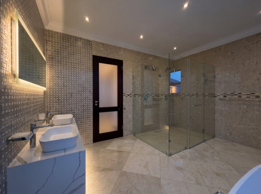 6 Bedroom Property for Sale in Eye of Africa Gauteng