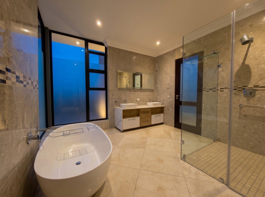 6 Bedroom Property for Sale in Eye of Africa Gauteng