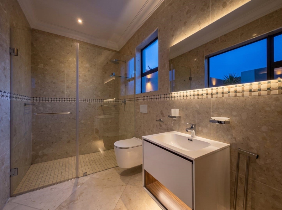 6 Bedroom Property for Sale in Eye of Africa Gauteng