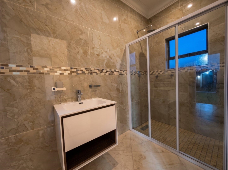 6 Bedroom Property for Sale in Eye of Africa Gauteng