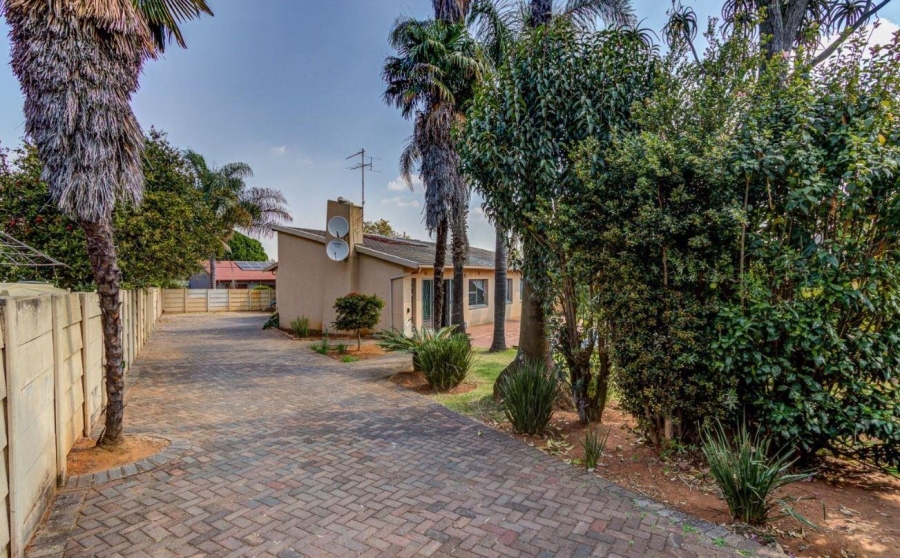 3 Bedroom Property for Sale in Birch Acres Gauteng