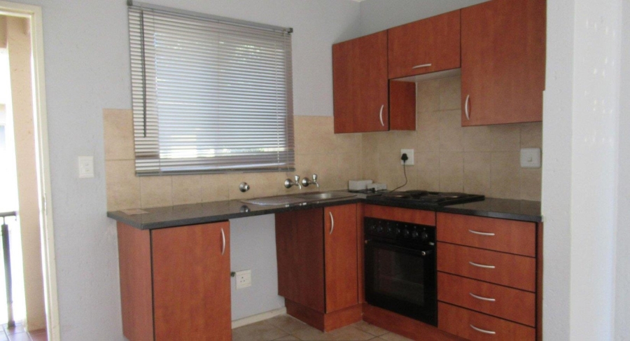 2 Bedroom Property for Sale in Klippoortje Gauteng