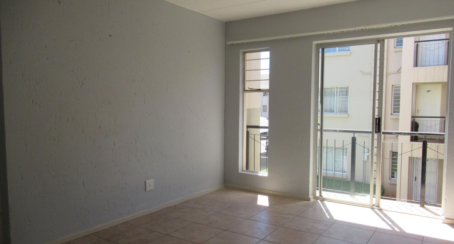 2 Bedroom Property for Sale in Klippoortje Gauteng
