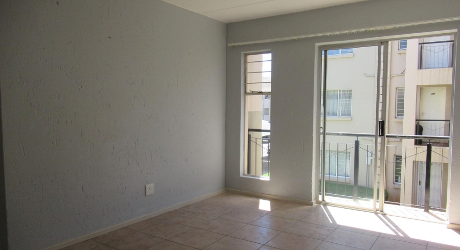 2 Bedroom Property for Sale in Klippoortje Gauteng