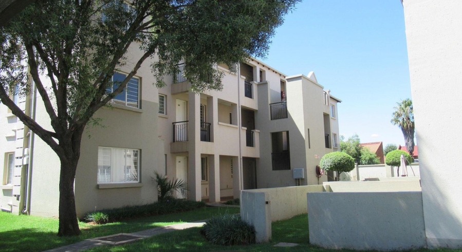 2 Bedroom Property for Sale in Klippoortje Gauteng