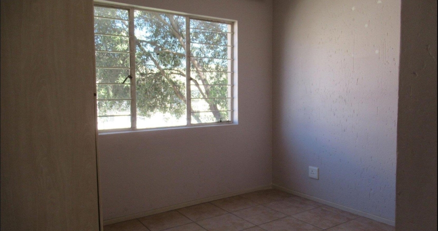 2 Bedroom Property for Sale in Klippoortje Gauteng