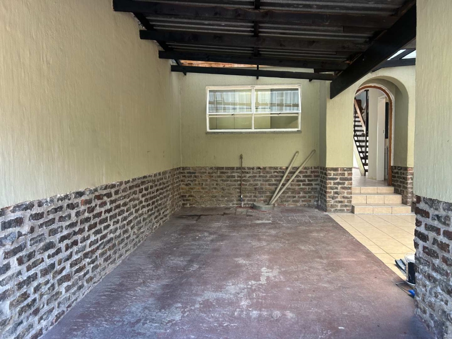 3 Bedroom Property for Sale in Farrarmere Gauteng