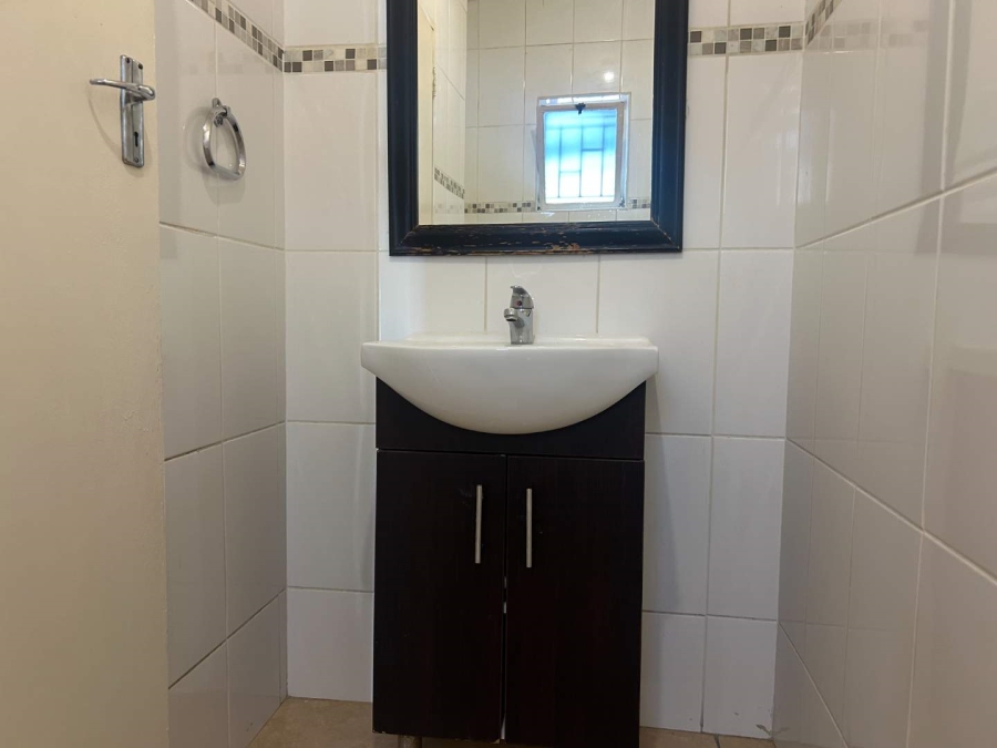 3 Bedroom Property for Sale in Farrarmere Gauteng